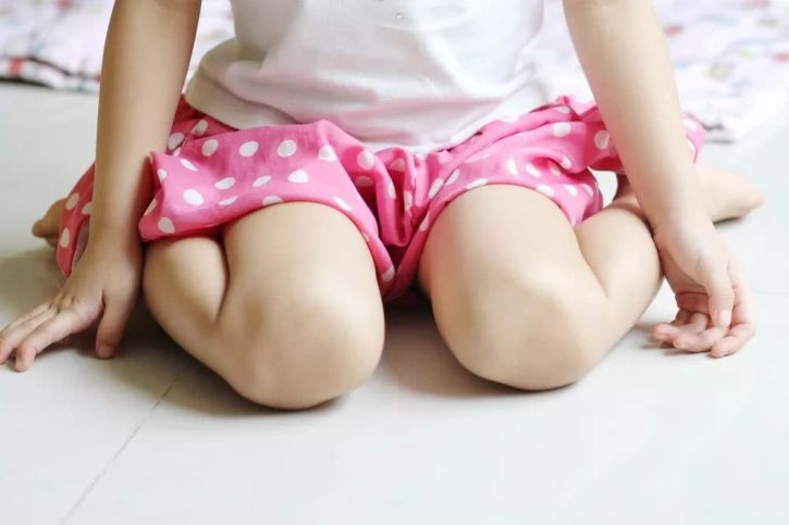 Koślawość kolan u dzieci: przyczyny, leczenie i rehabilitacja